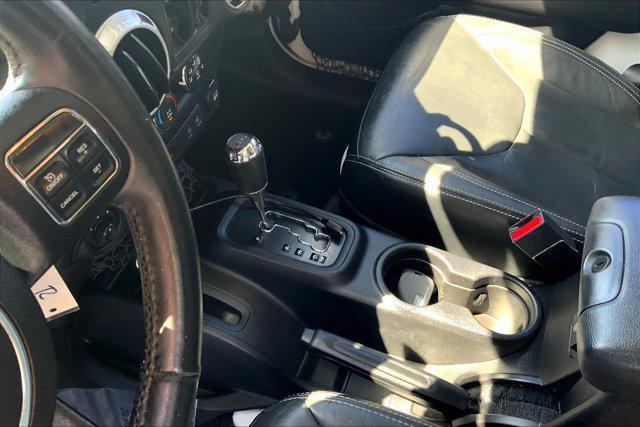 2016 Bright White Clearcoat Jeep Wrangler Unlimited