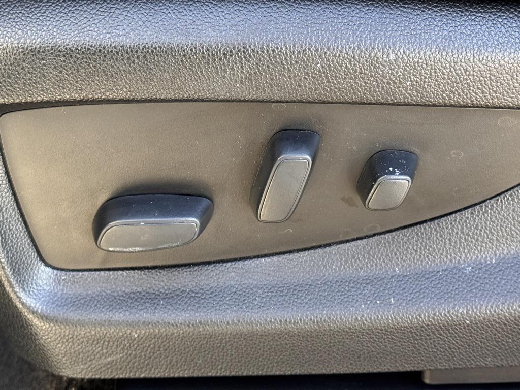 used 2019 GMC Yukon car, priced at $27,351