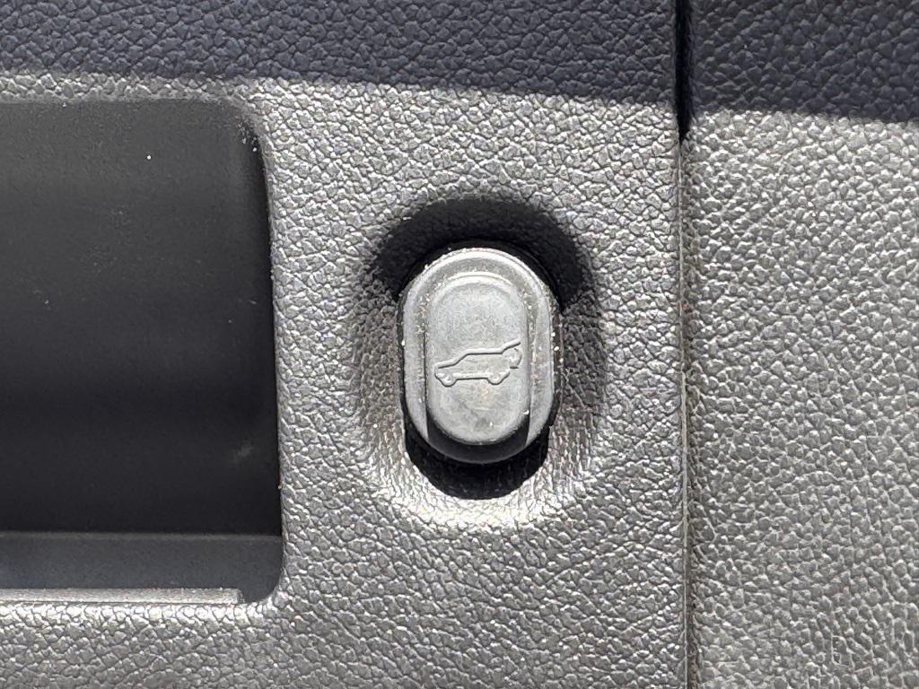 used 2019 GMC Yukon car, priced at $27,351