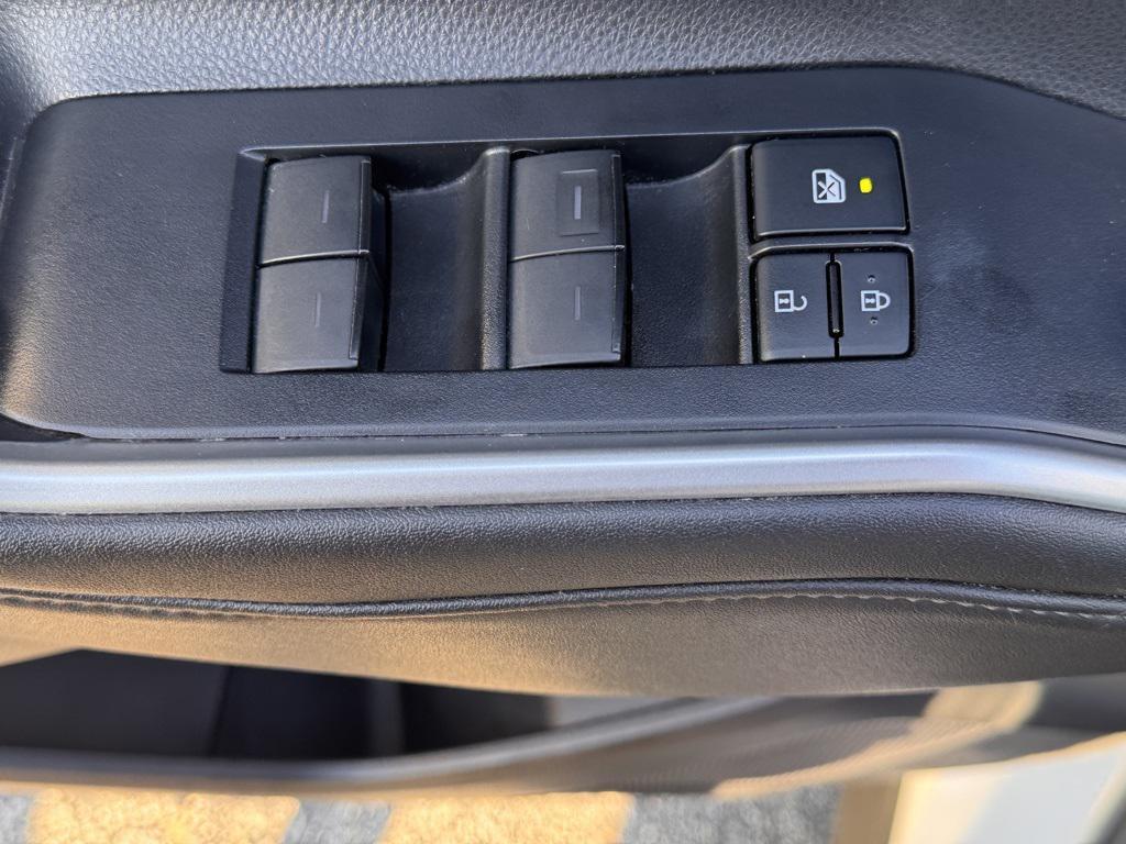 used 2022 Toyota Highlander car, priced at $31,251