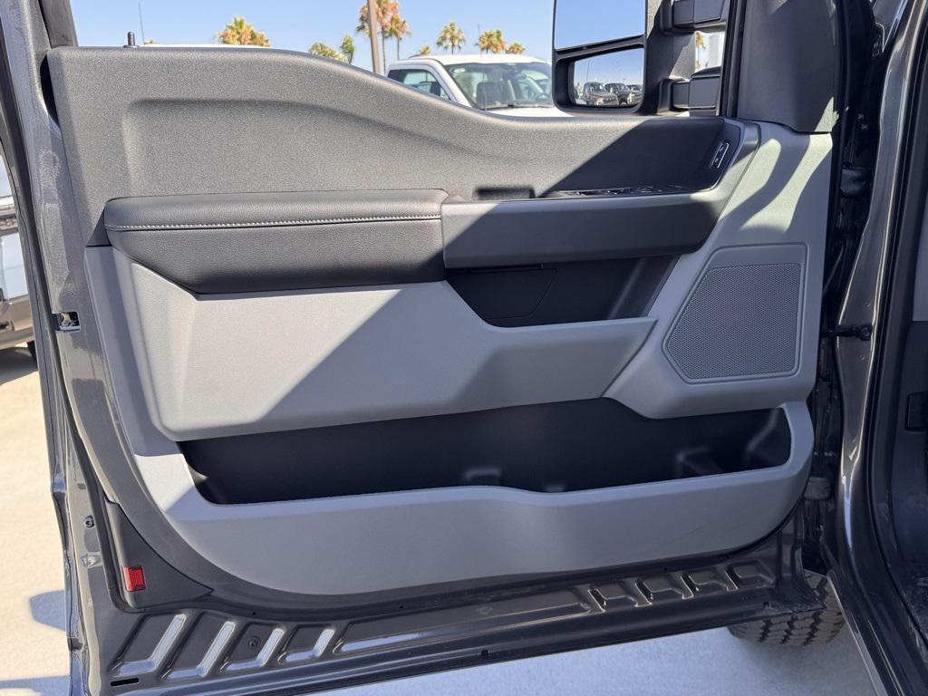 new 2025 Ford F-350 car, priced at $60,235