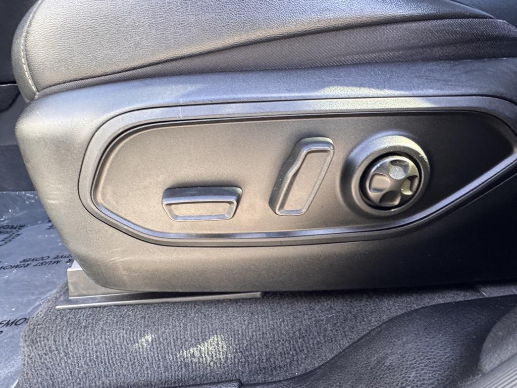 used 2023 Jeep Grand Cherokee car, priced at $26,591