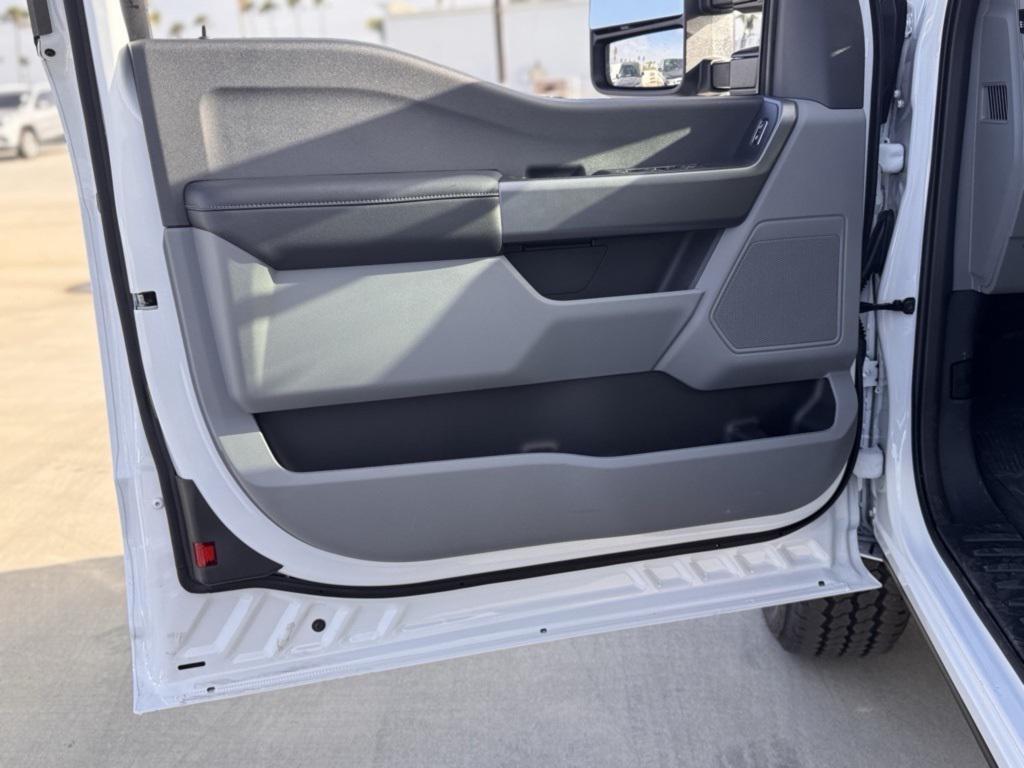 new 2025 Ford F-350 car, priced at $60,505