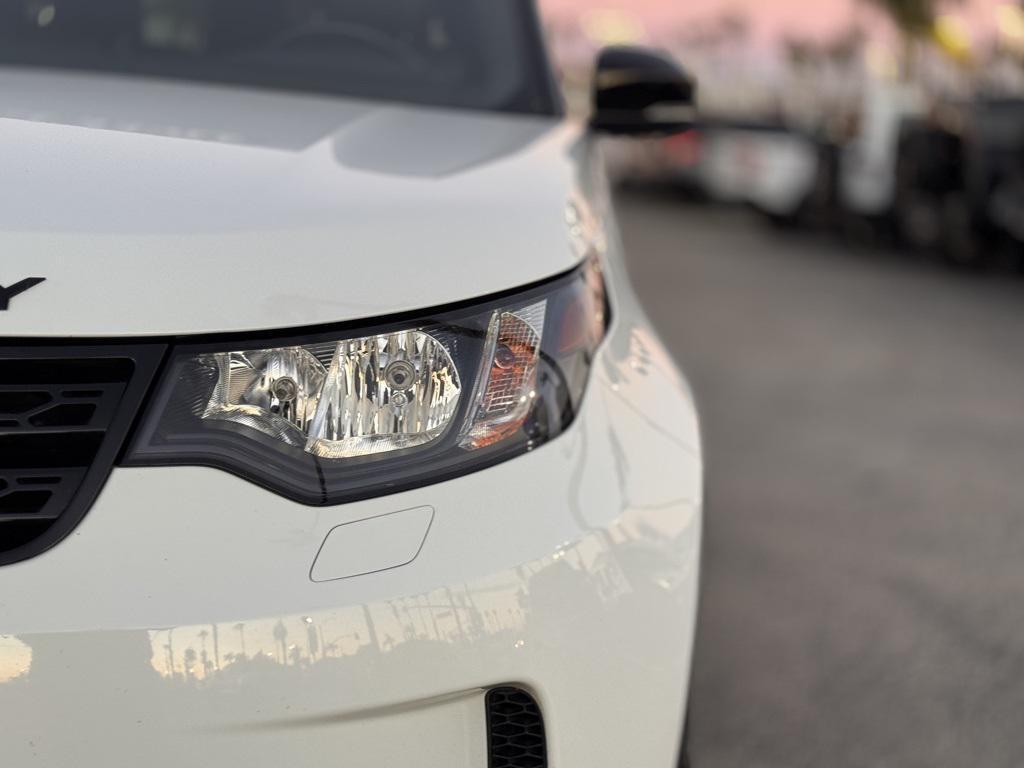 used 2018 Land Rover Discovery car, priced at $15,751