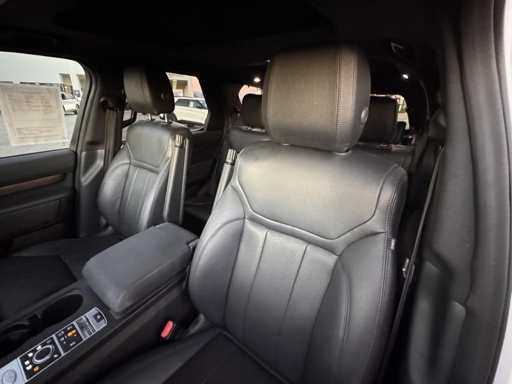 used 2018 Land Rover Discovery car, priced at $15,751