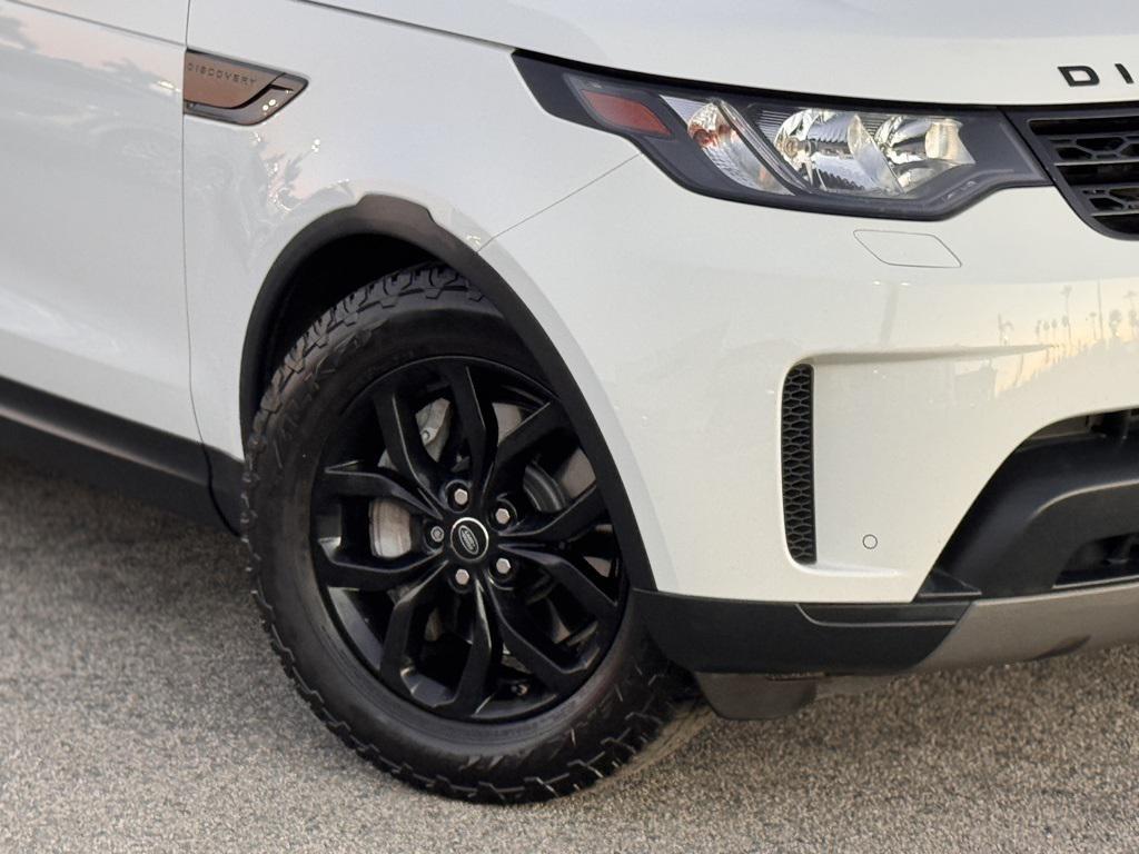 used 2018 Land Rover Discovery car, priced at $15,751