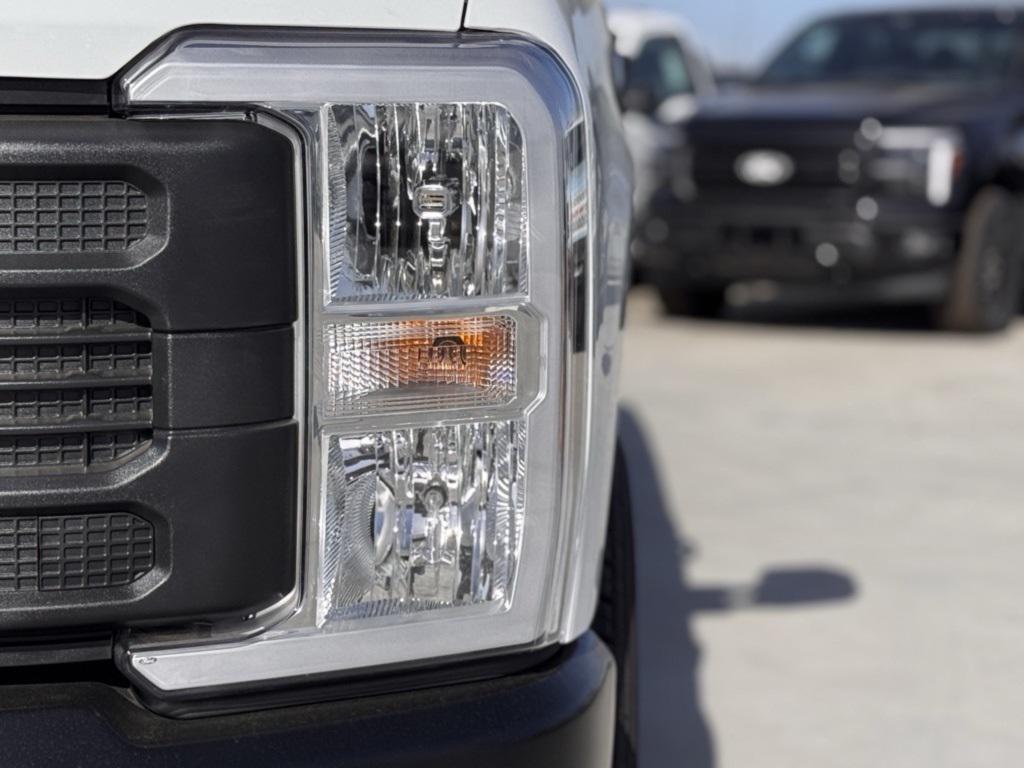 new 2025 Ford F-350 car, priced at $59,675