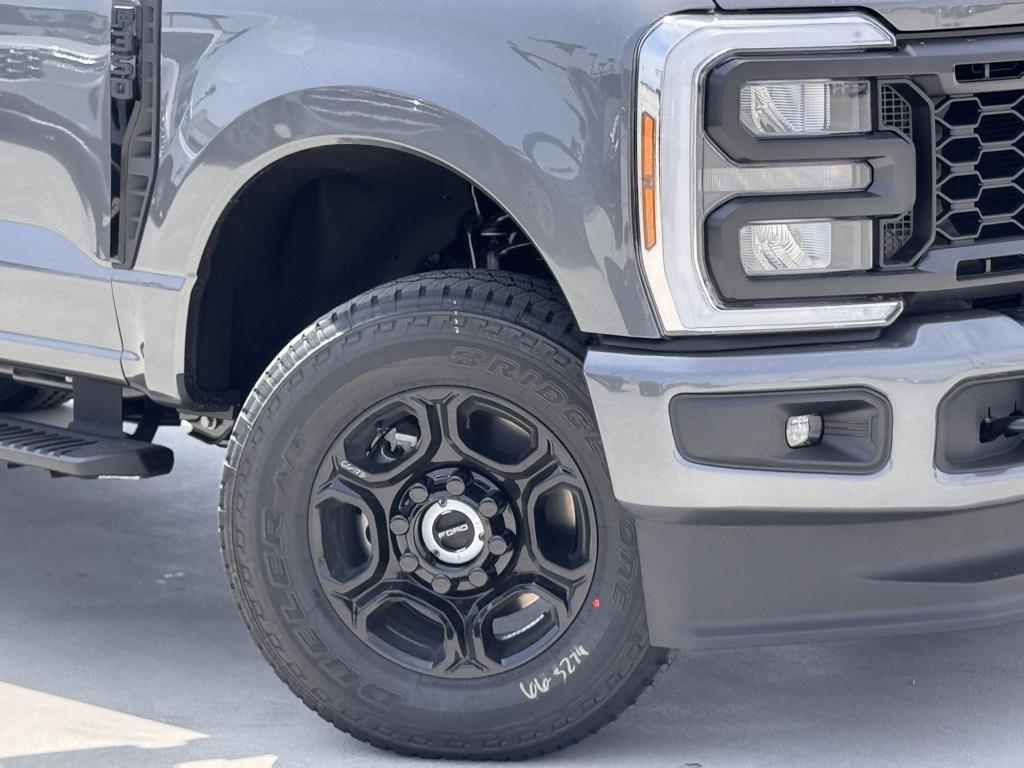 new 2025 Ford F-350 car, priced at $57,730