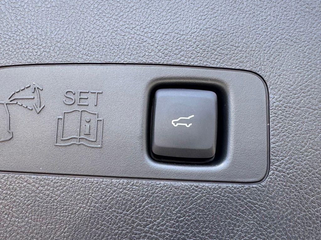 used 2022 Lincoln Corsair car, priced at $33,751