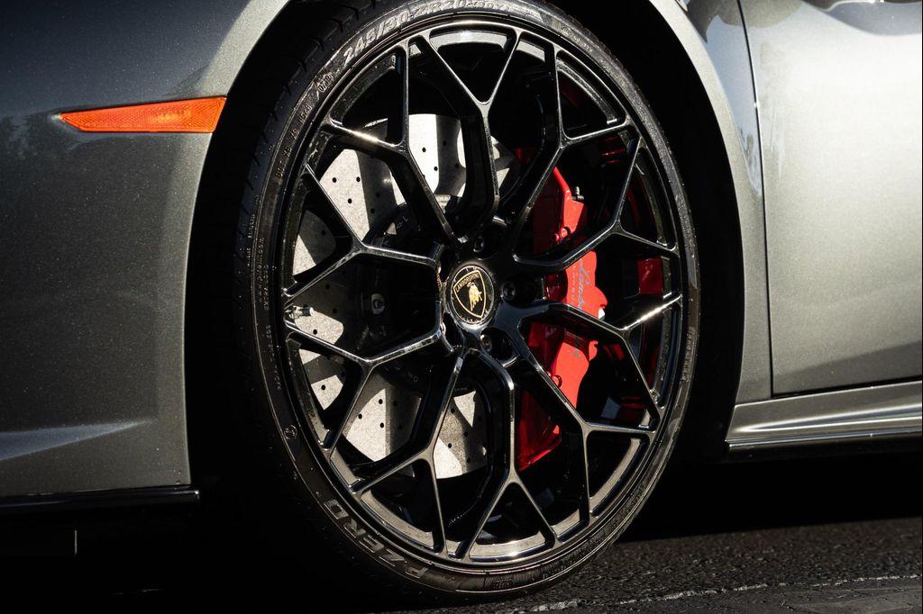 used 2020 Lamborghini Huracan EVO car, priced at $289,900