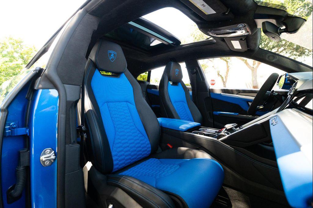 used 2019 Lamborghini Urus car, priced at $189,000