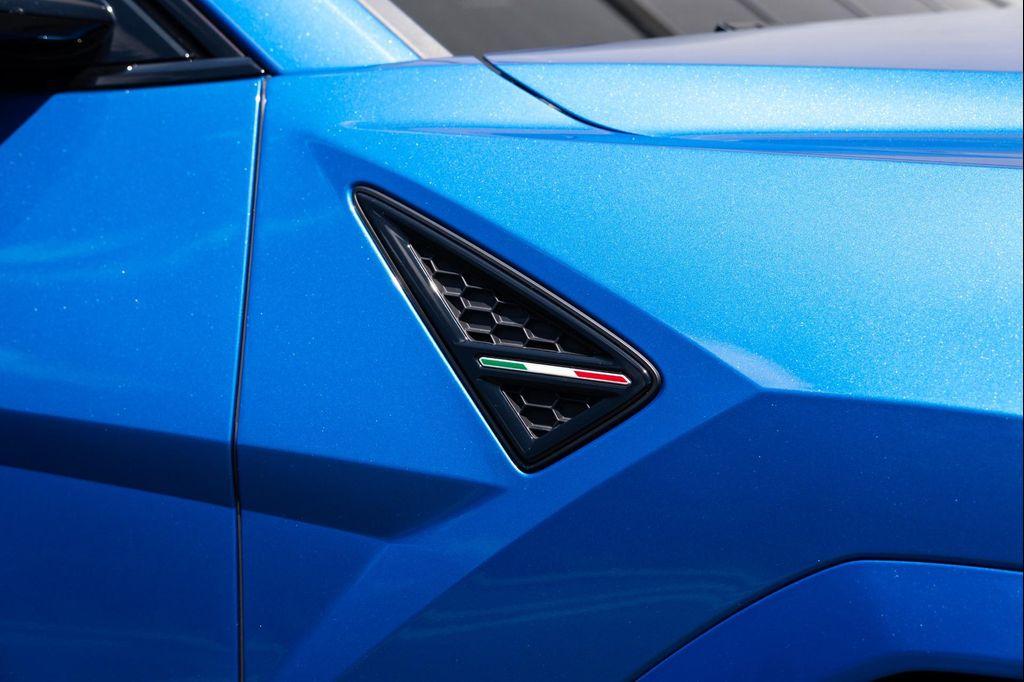 used 2019 Lamborghini Urus car, priced at $189,000