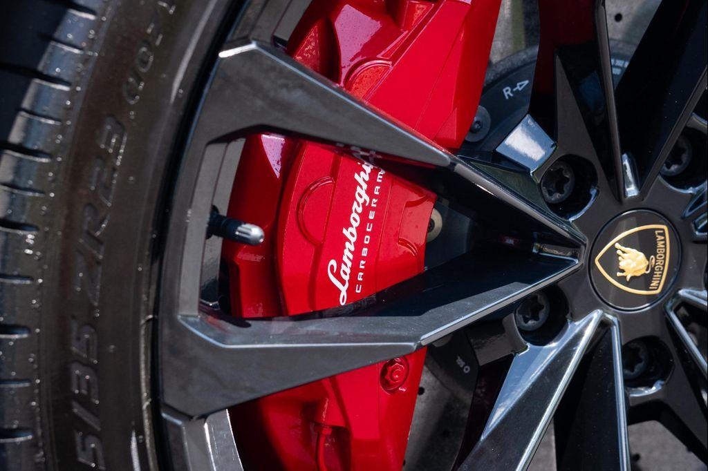 used 2019 Lamborghini Urus car, priced at $189,000