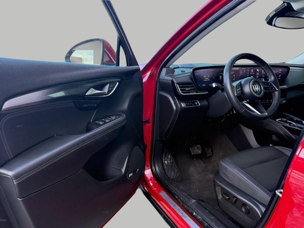 used 2025 Buick Envision car, priced at $28,997