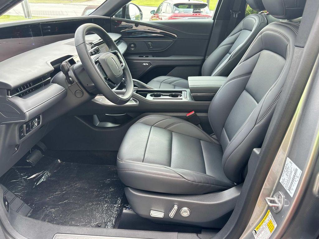 new 2025 Lincoln Nautilus car, priced at $58,520