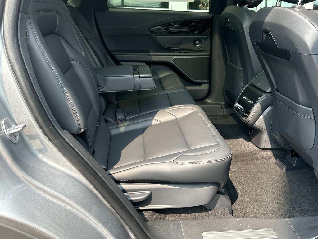 new 2025 Lincoln Nautilus car, priced at $58,520