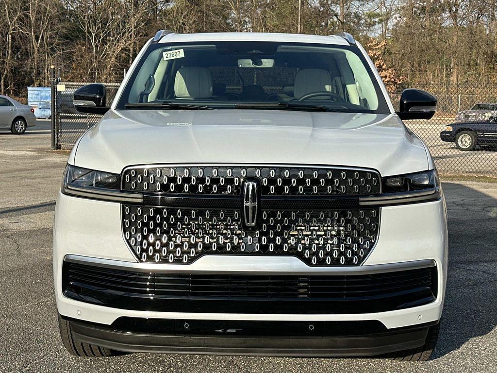 new 2026 Lincoln Navigator car, priced at $104,006