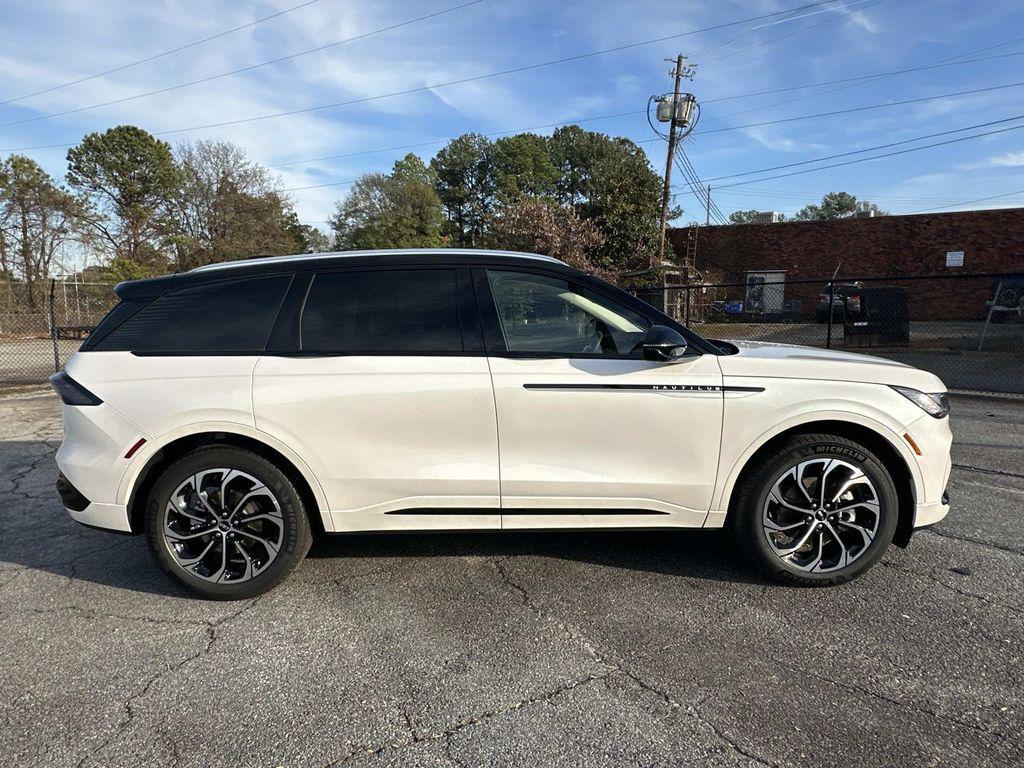 new 2026 Lincoln Nautilus car, priced at $63,701