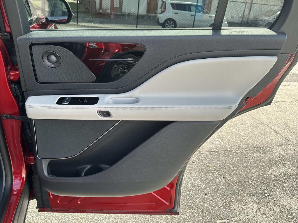 new 2025 Lincoln Aviator car, priced at $66,398