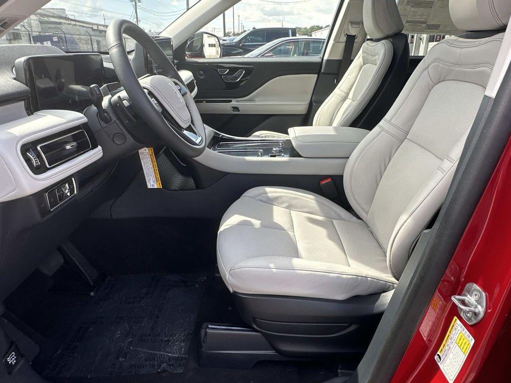 new 2025 Lincoln Aviator car, priced at $66,398