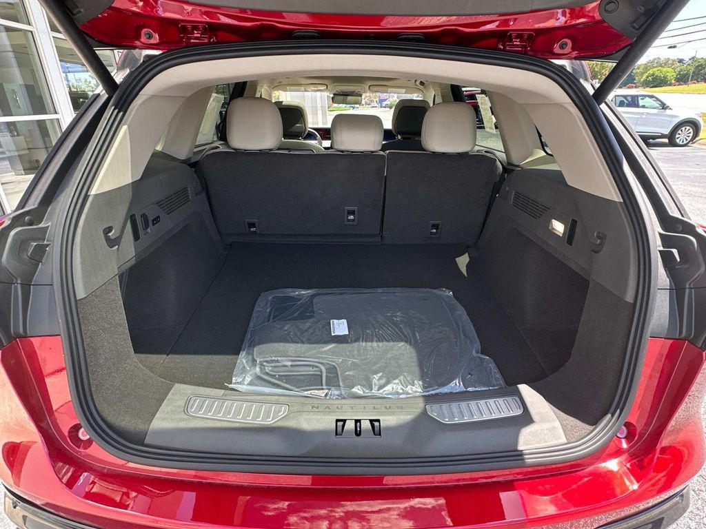 new 2025 Lincoln Nautilus car, priced at $59,726