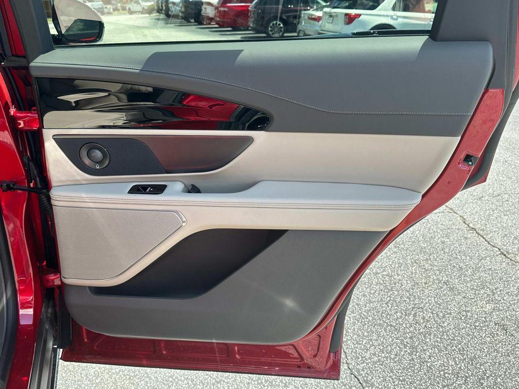 new 2025 Lincoln Nautilus car, priced at $59,726