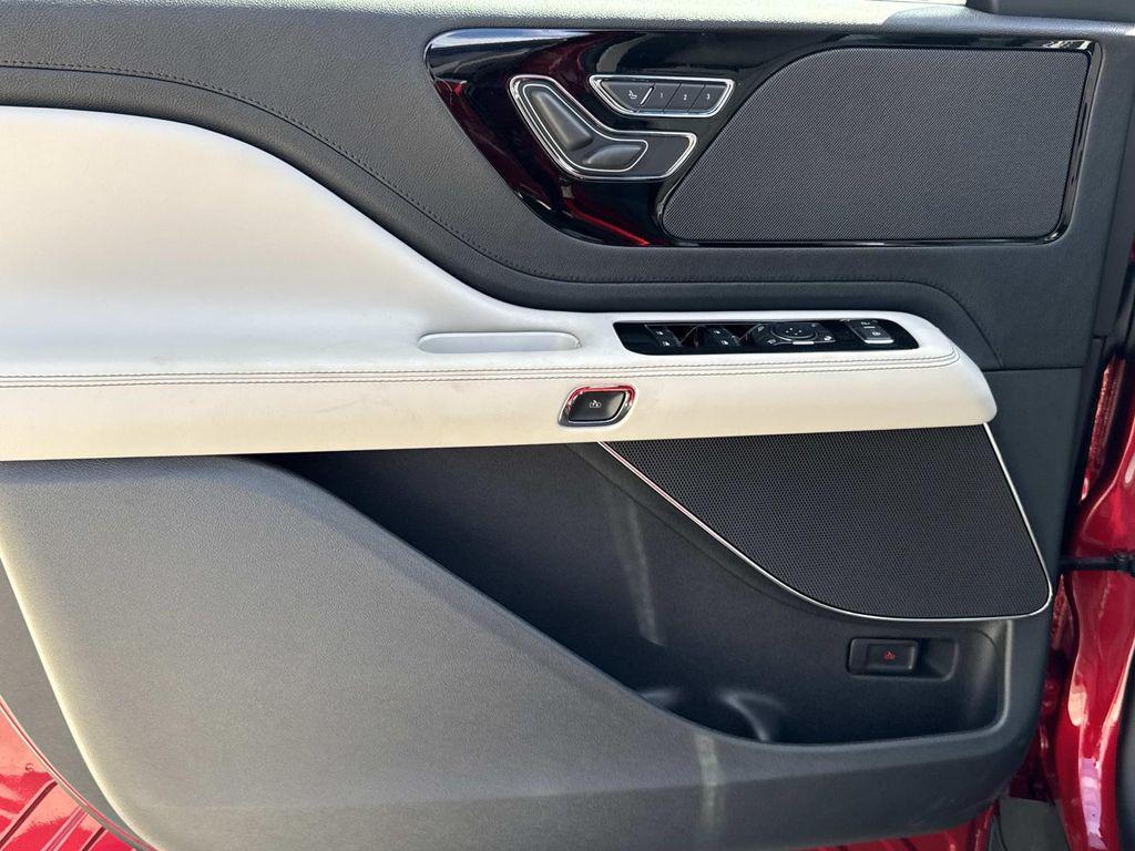 new 2025 Lincoln Aviator car, priced at $62,822