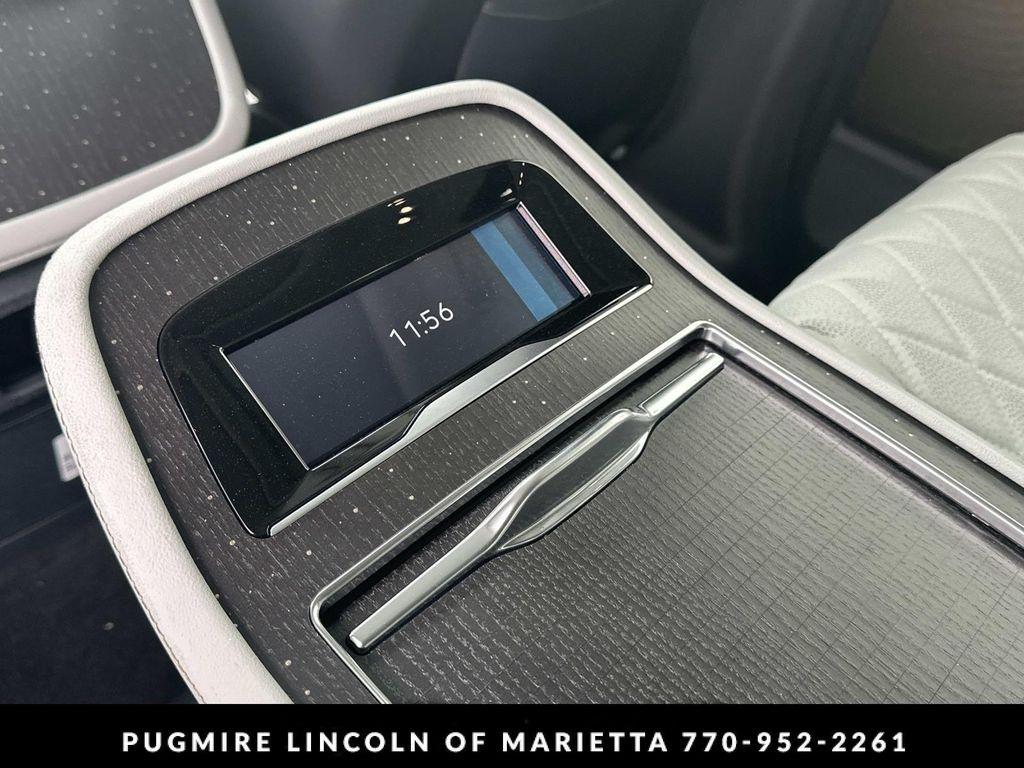 new 2026 Lincoln Navigator car, priced at $115,995