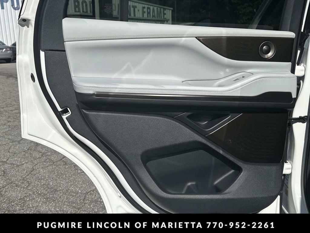 new 2026 Lincoln Navigator car, priced at $115,797