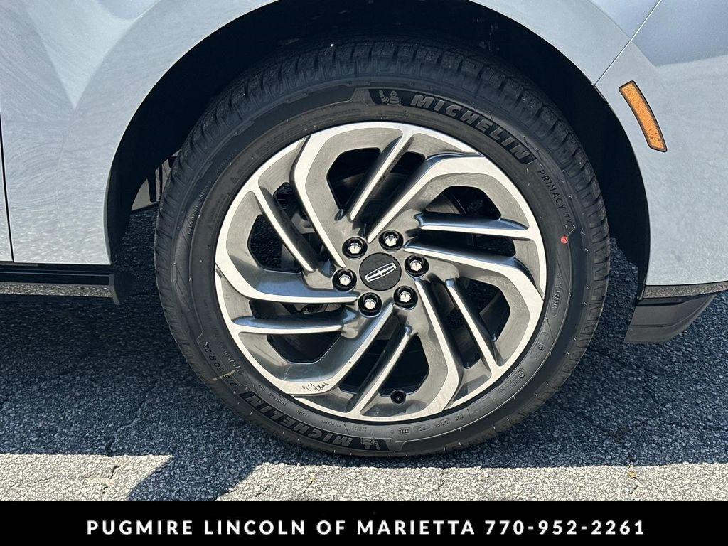 new 2026 Lincoln Navigator car, priced at $100,736