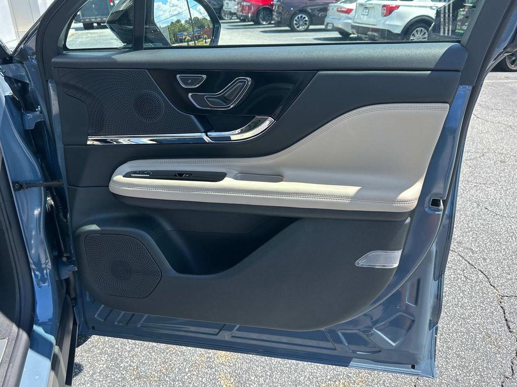 new 2025 Lincoln Corsair car, priced at $54,367