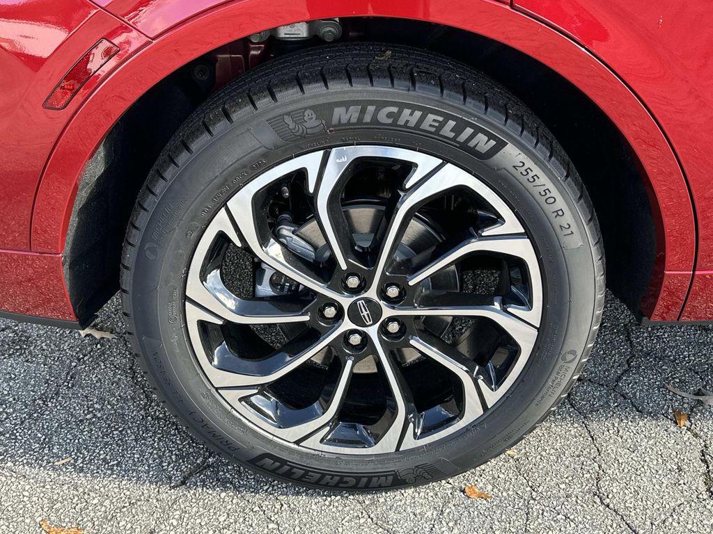 new 2026 Lincoln Nautilus car, priced at $63,701