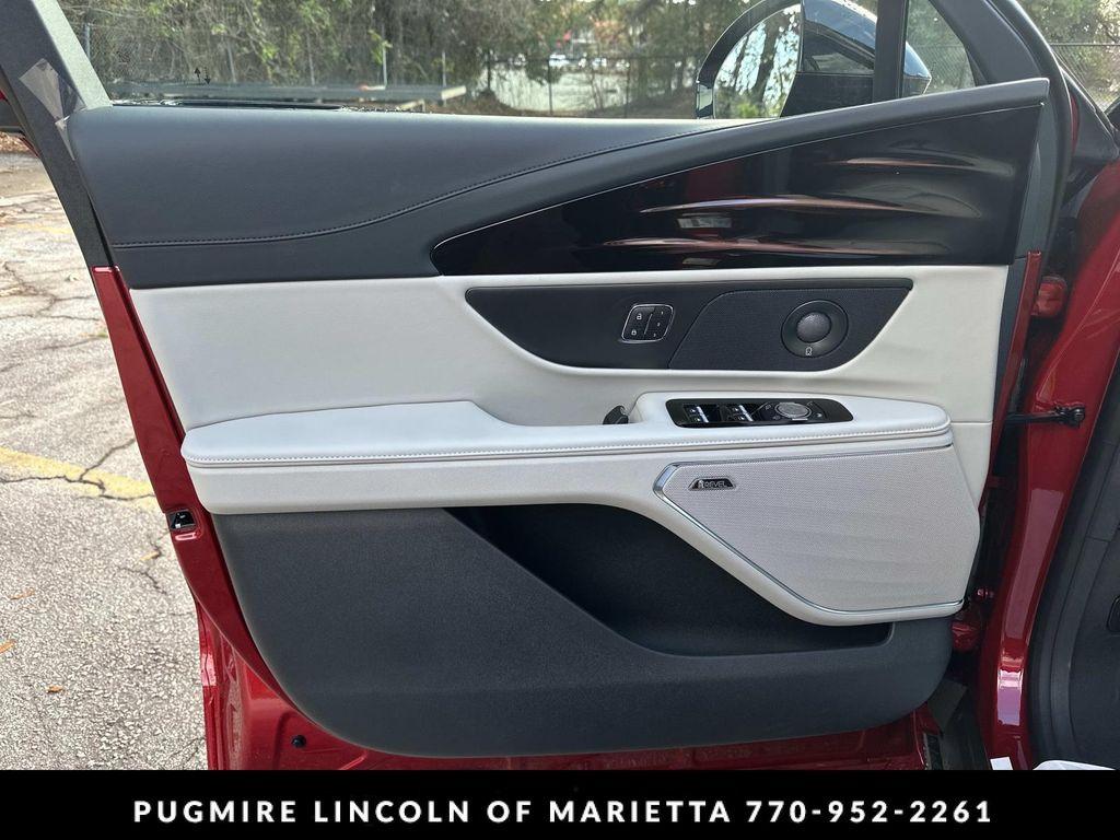 new 2026 Lincoln Nautilus car, priced at $61,736