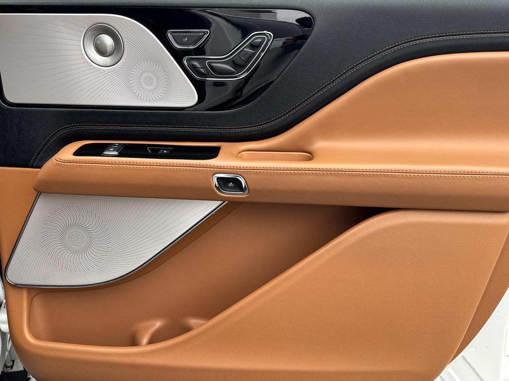 used 2022 Lincoln Aviator car, priced at $40,991