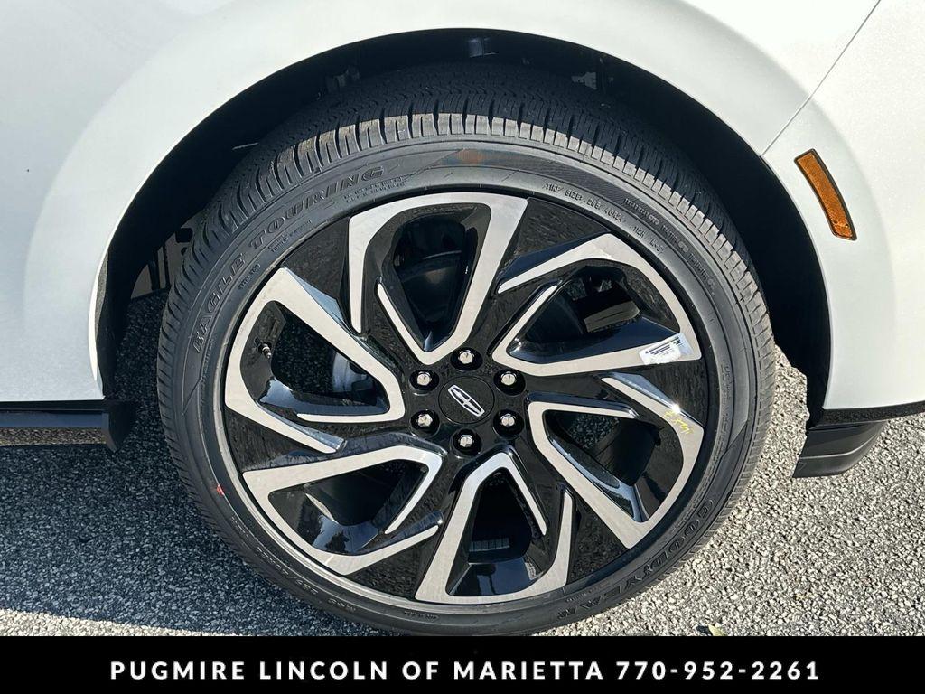 new 2026 Lincoln Navigator car, priced at $108,700