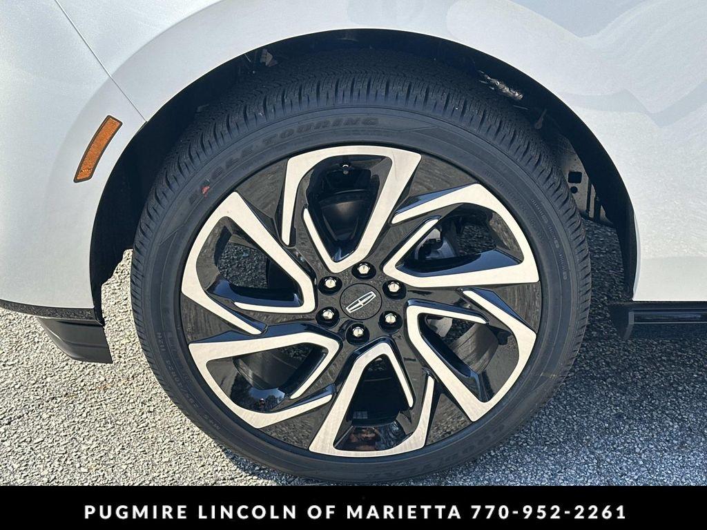 new 2026 Lincoln Navigator car, priced at $108,700