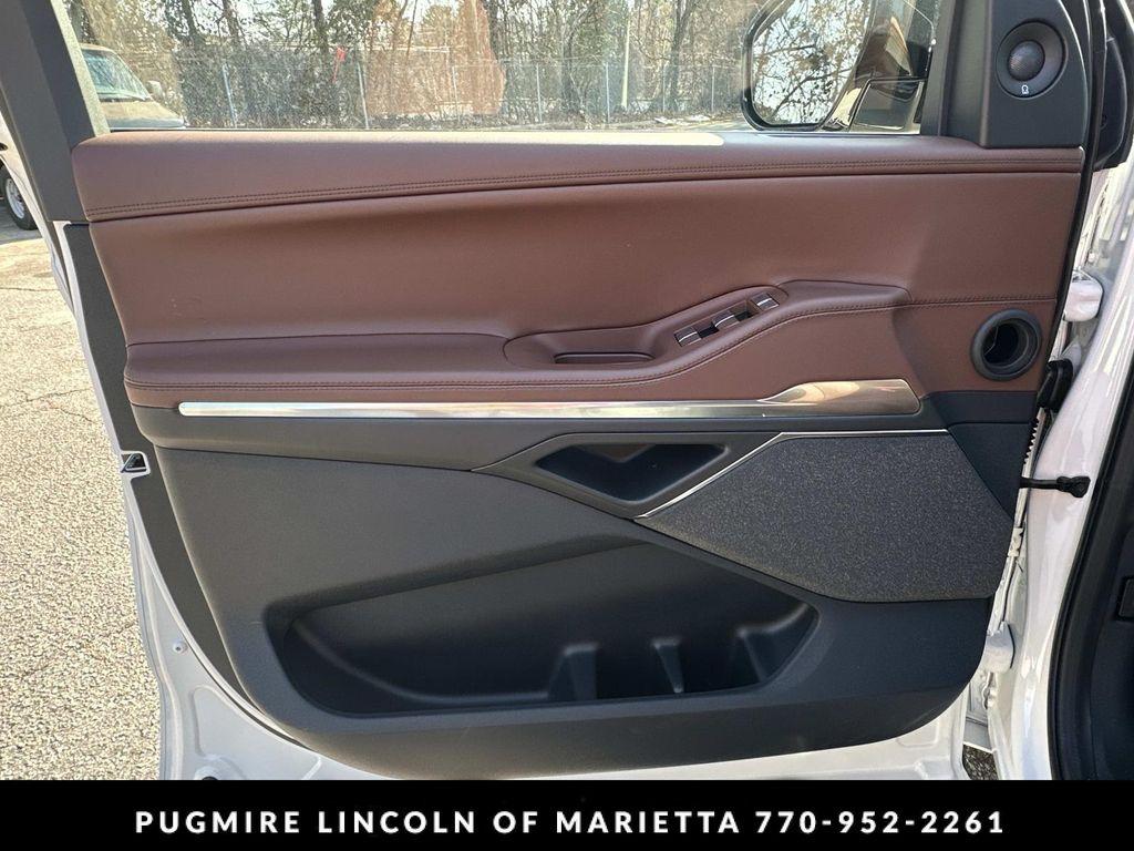 new 2026 Lincoln Navigator car, priced at $108,700