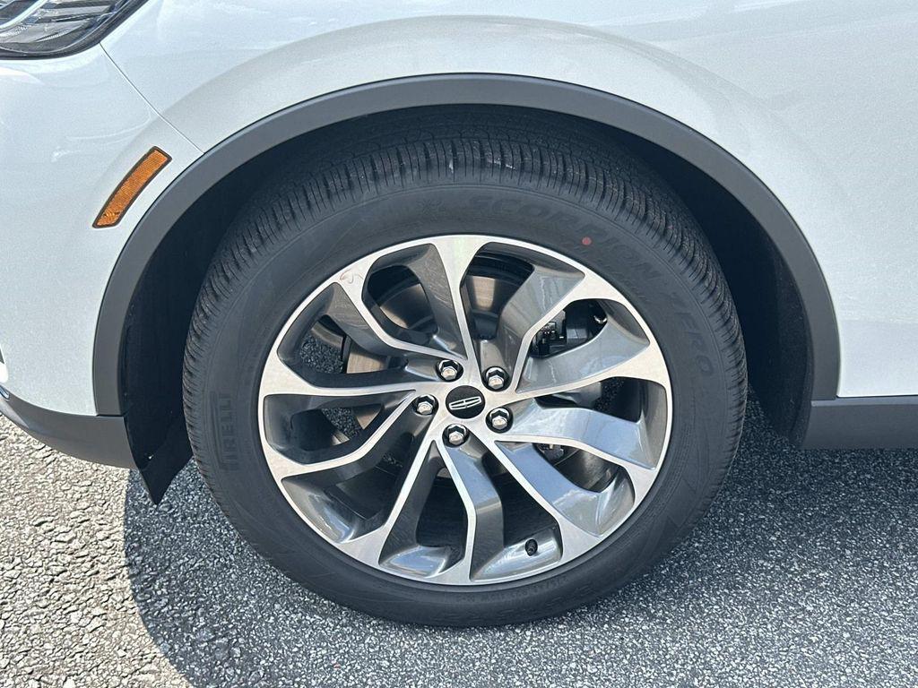 new 2025 Lincoln Aviator car, priced at $60,422