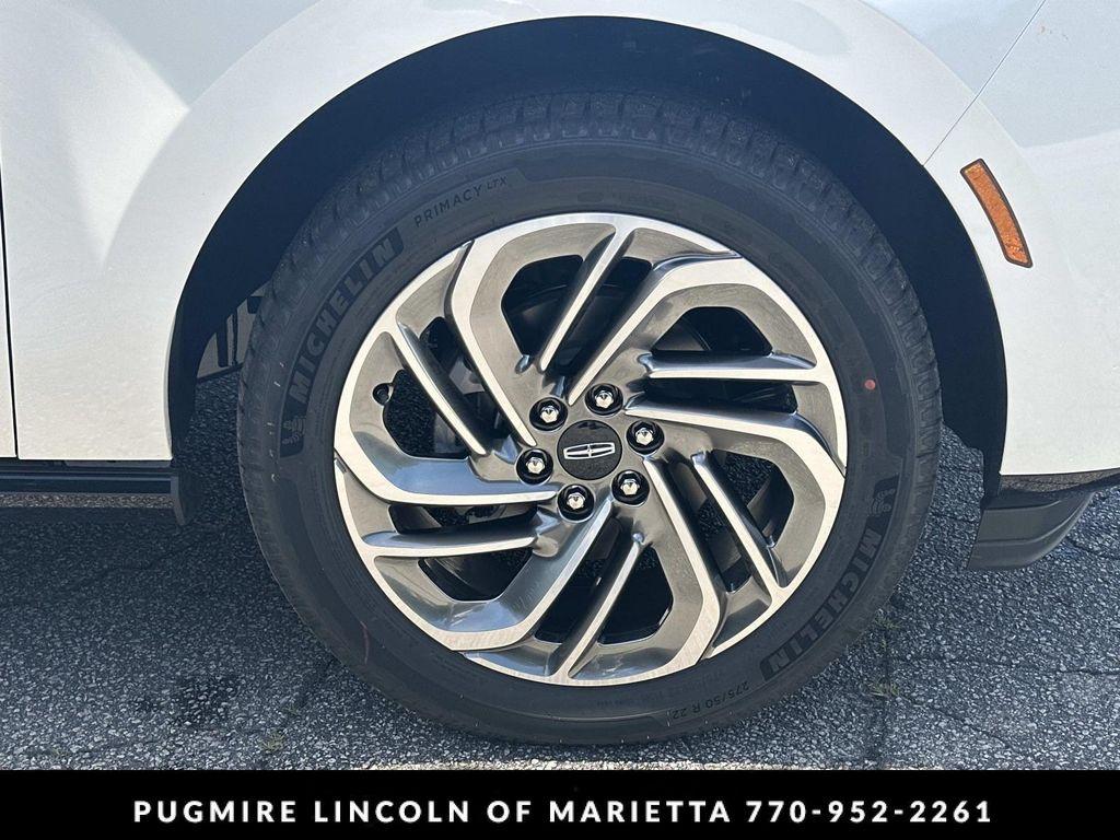 new 2026 Lincoln Navigator car, priced at $103,324