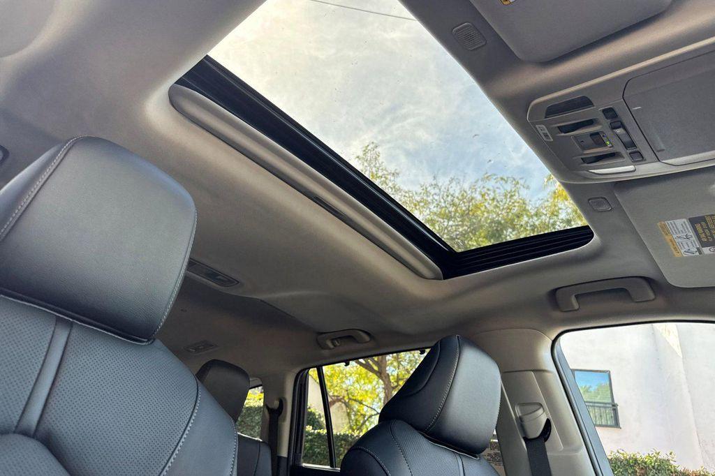 new 2026 Toyota Highlander Hybrid car, priced at $56,351