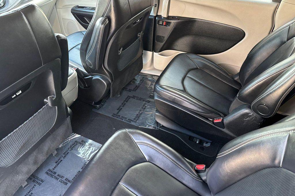 used 2024 Chrysler Pacifica Hybrid car, priced at $24,339