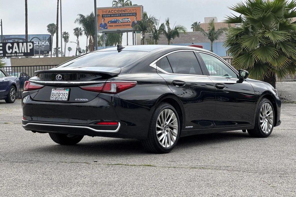 used 2019 Lexus ES 300h car, priced at $31,888