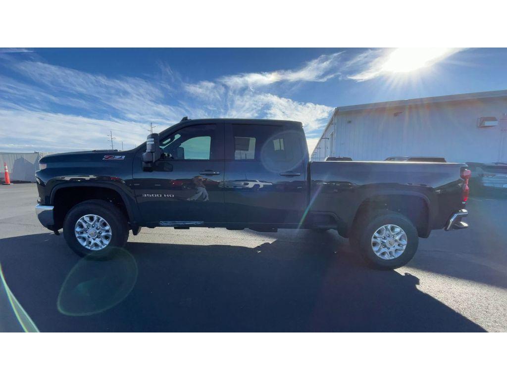 new 2026 Chevrolet Silverado 3500 car, priced at $71,240