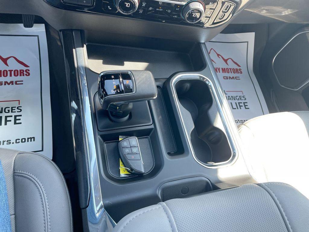 used 2024 Chevrolet Silverado 1500 car, priced at $43,995
