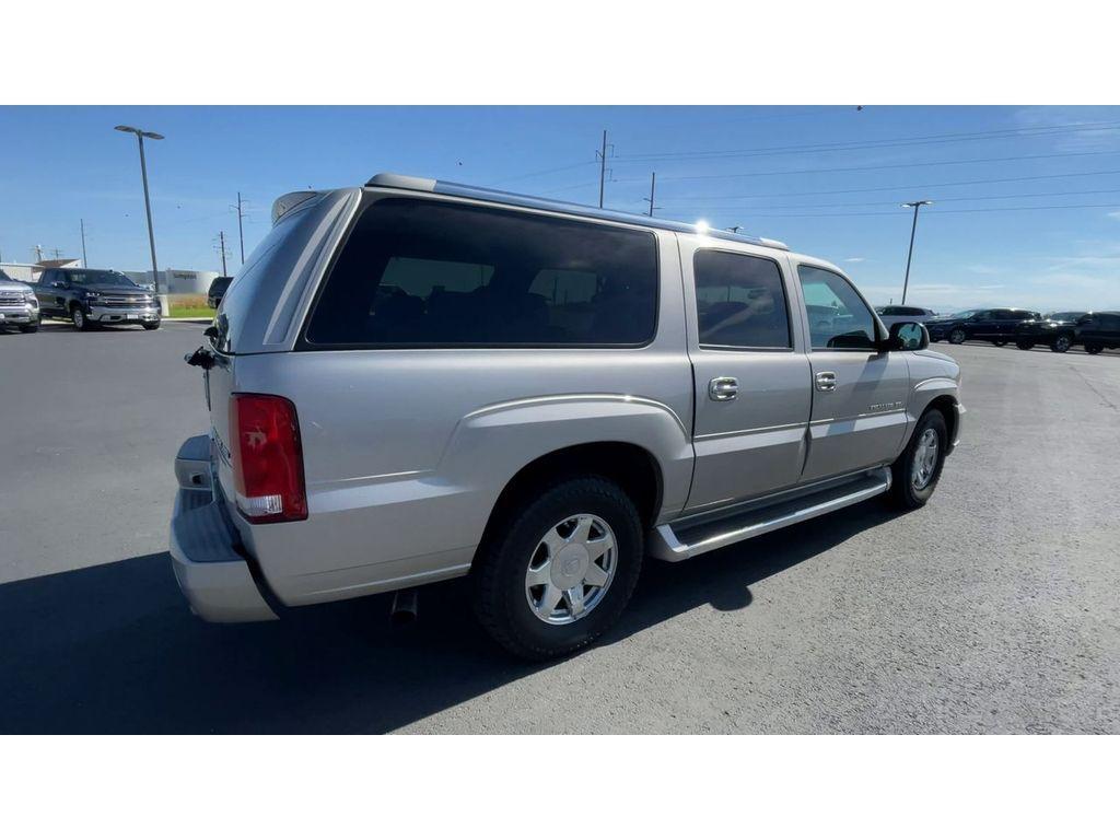 used 2005 Cadillac Escalade ESV car, priced at $6,995