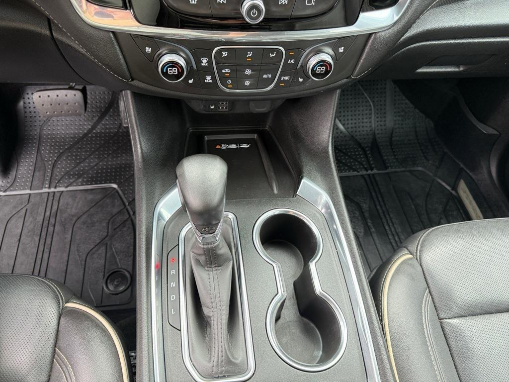 used 2022 Chevrolet Traverse car, priced at $28,422