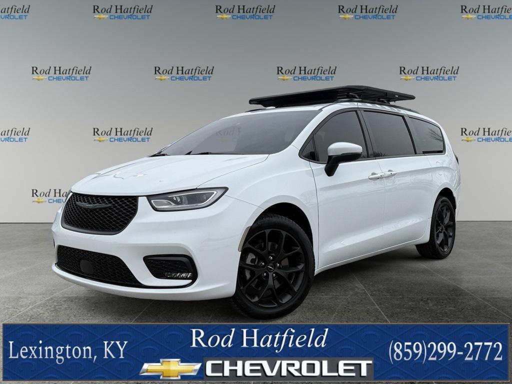 used 2023 Chrysler Pacifica car, priced at $34,528