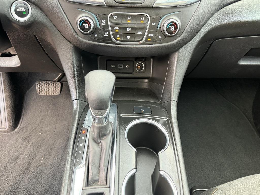 used 2023 Chevrolet Equinox car, priced at $18,815