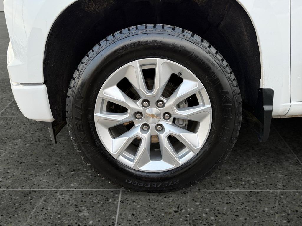 used 2024 Chevrolet Silverado 1500 car, priced at $32,163