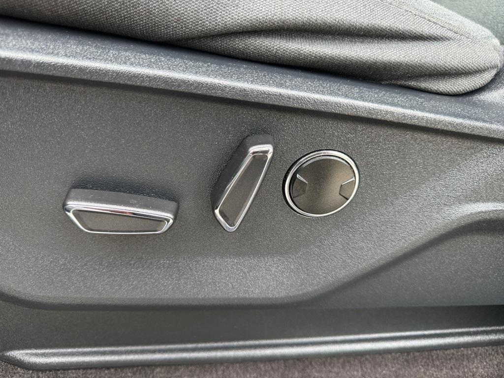 used 2021 Ford F-150 car, priced at $31,166